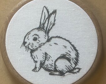 Cercle à broder lapin 4,5" | Fait à la main | cerceau | peut être personnalisé jusqu'à 7 lettres