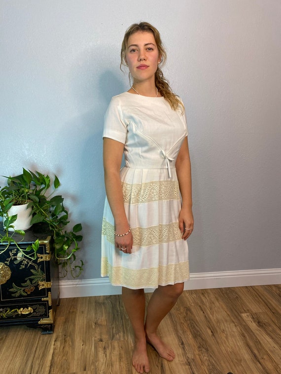 Linen and Lace 1950s Day Dress Teri Junior by Jerry Miller of California, Inc.