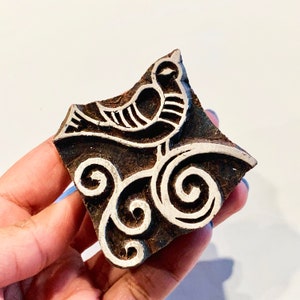 Stempel z siedzącym ptakiem Stempel z drewna do ceramiki Ręcznie rzeźbiony wzór/tekstura stempla do tkanin, tekstyliów LUB gliny polimerowej LUB fondantu, czekolady