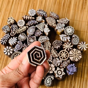 10er Set Holzkeramik Stempel Handgeschnitzte Muster/Texturstempel für Stoff, Textil ODER Polymer Clay ODER Fondants, Schokolade