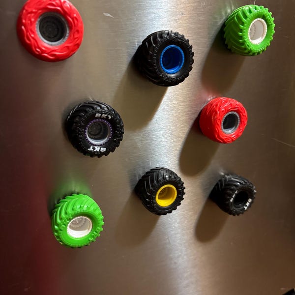 Imanes de neumáticos de Monster Truck