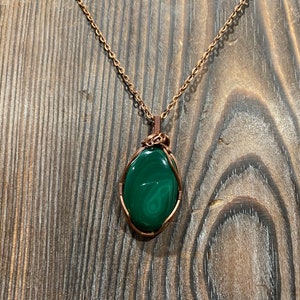 Wire Wrapped Malachite Heart Crystal Pendant Strength