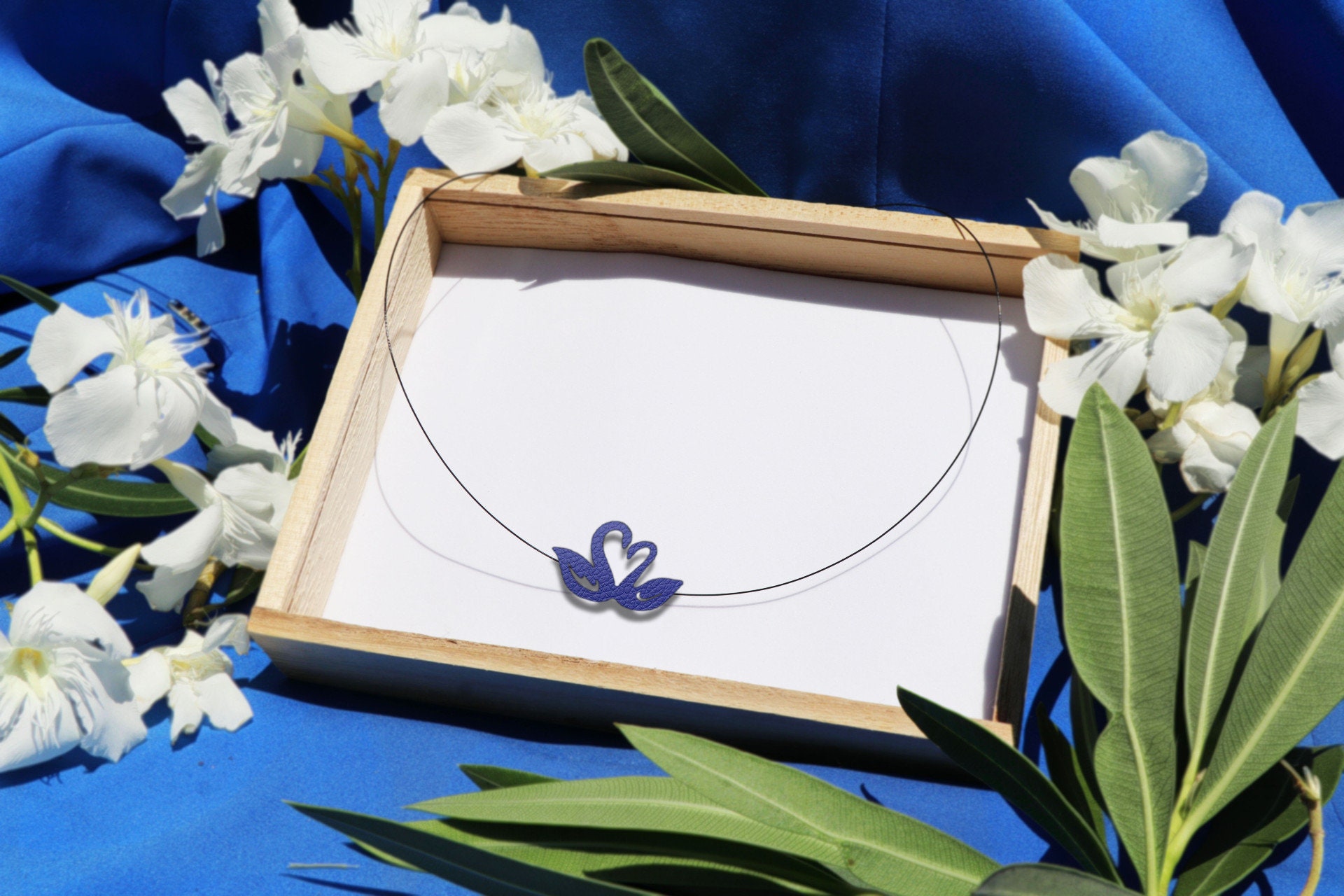 Collana con ciondolo a forma di cuore con principessa cigno, catena in argento sterling - Italia