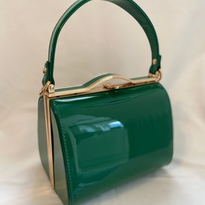 Klassische Handtasche ""Lilly"" in Vintage Grün - Vintage inspiriert."