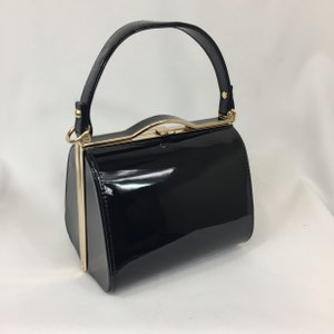Klassische Handtasche ""Lilly"" in Schwarz - Vintage Inspiriert."