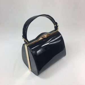 Klassische Handtasche ""Lilly"" in Dunkelblau - Vintage inspiriert."