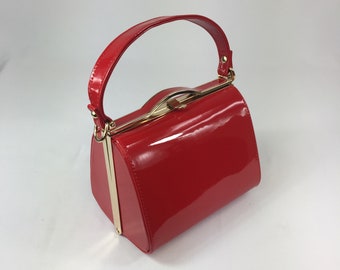 Classic Lilly Handbag in Red - Vintage Inspired