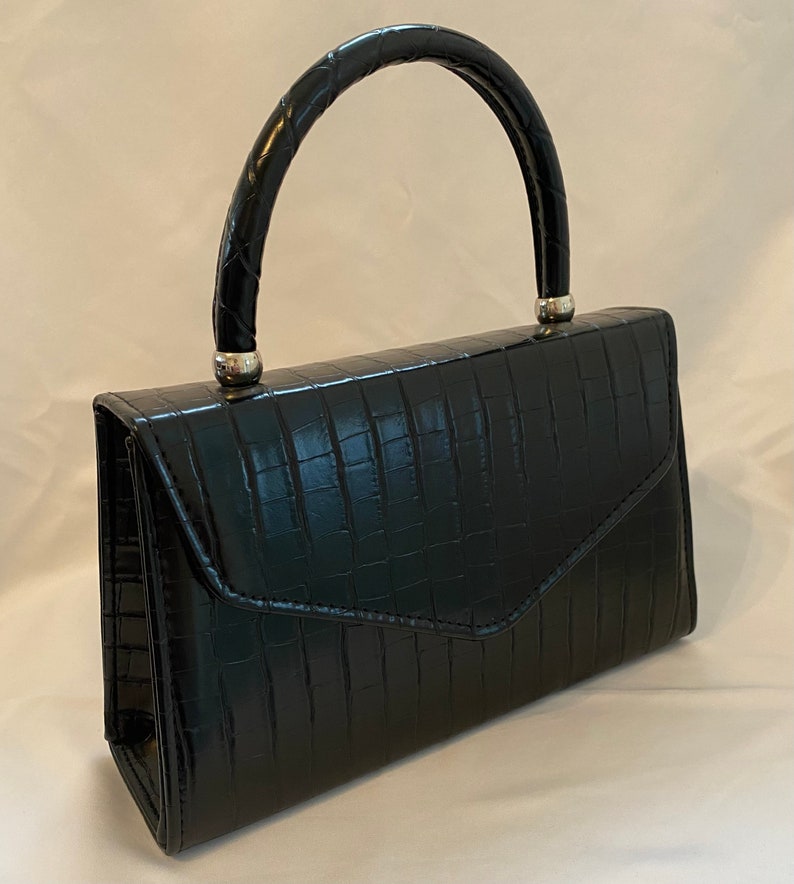 Vintage Handbags, Purses, Bags *New*     Classic Lucy Handbag in Black - Vintage Inspired  AT vintagedancer.com