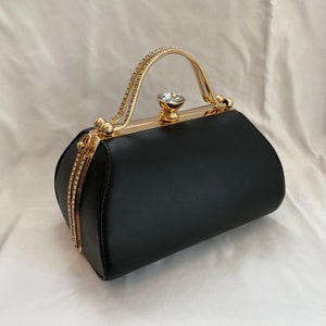 Classic Tia Handbag in Black - Vintage Inspired