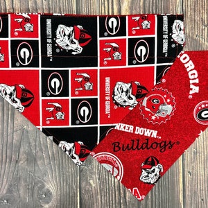 Georgia Bulldogs Over the Collar Reversible Pet Scarf