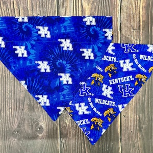 Kentucky Wildcats Over the Collar Reversible Pet Scarf