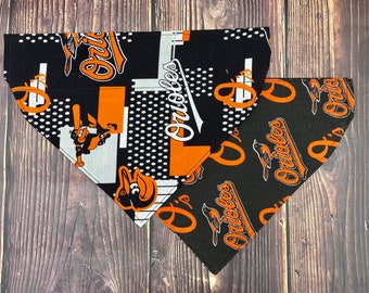 Baltimore Orioles Over the Collar Reversible Pet Scarf