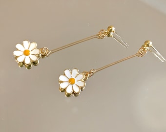 flower earrings Mother/'s Day gifts birthday gift Daisy earrings jewelry for women everyday earrings gift for mum best friend earrings