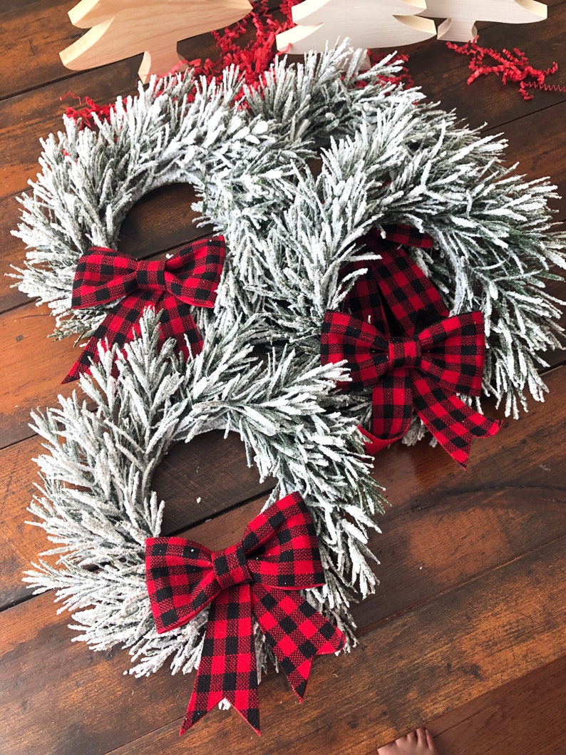 Christmas Buffalo Plaid Mini Cabinet Wreath