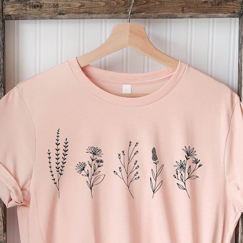 Flowers T-shirt Floral T-shirt Dainty Wildflower Tee - Etsy Canada