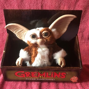 25% Off New GREMLINS GIZMO Puppet Prop Trick or Treat Studios - Free Shipping!    Item Unopened Box