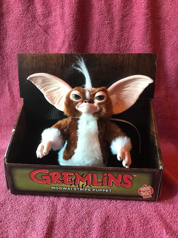 Gremlins Gizmo Puppet Prop – Trick Or Treat Studios