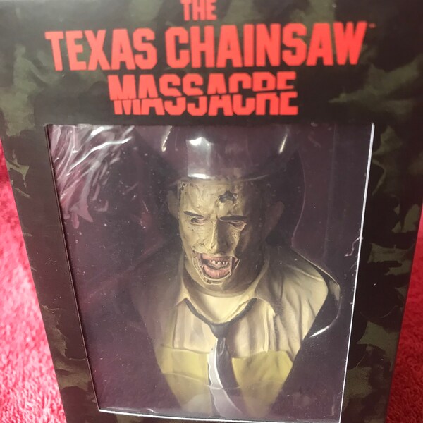 25% Off New Holiday Horrors Texas Chainsaw Massacre Leatherface Christmas Ornament Trick or Treat Studios Free Shipping!    Item