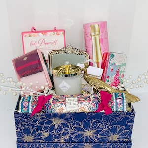 Custom Gift Basket Women - Thoughtful and Unique!