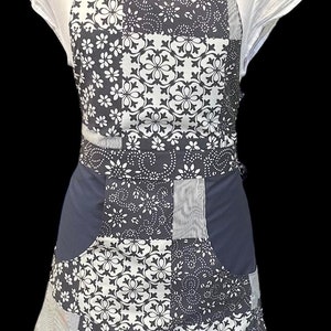 Retro Vintage Style Blue Patchwork Bib Apron with Deep Pocket