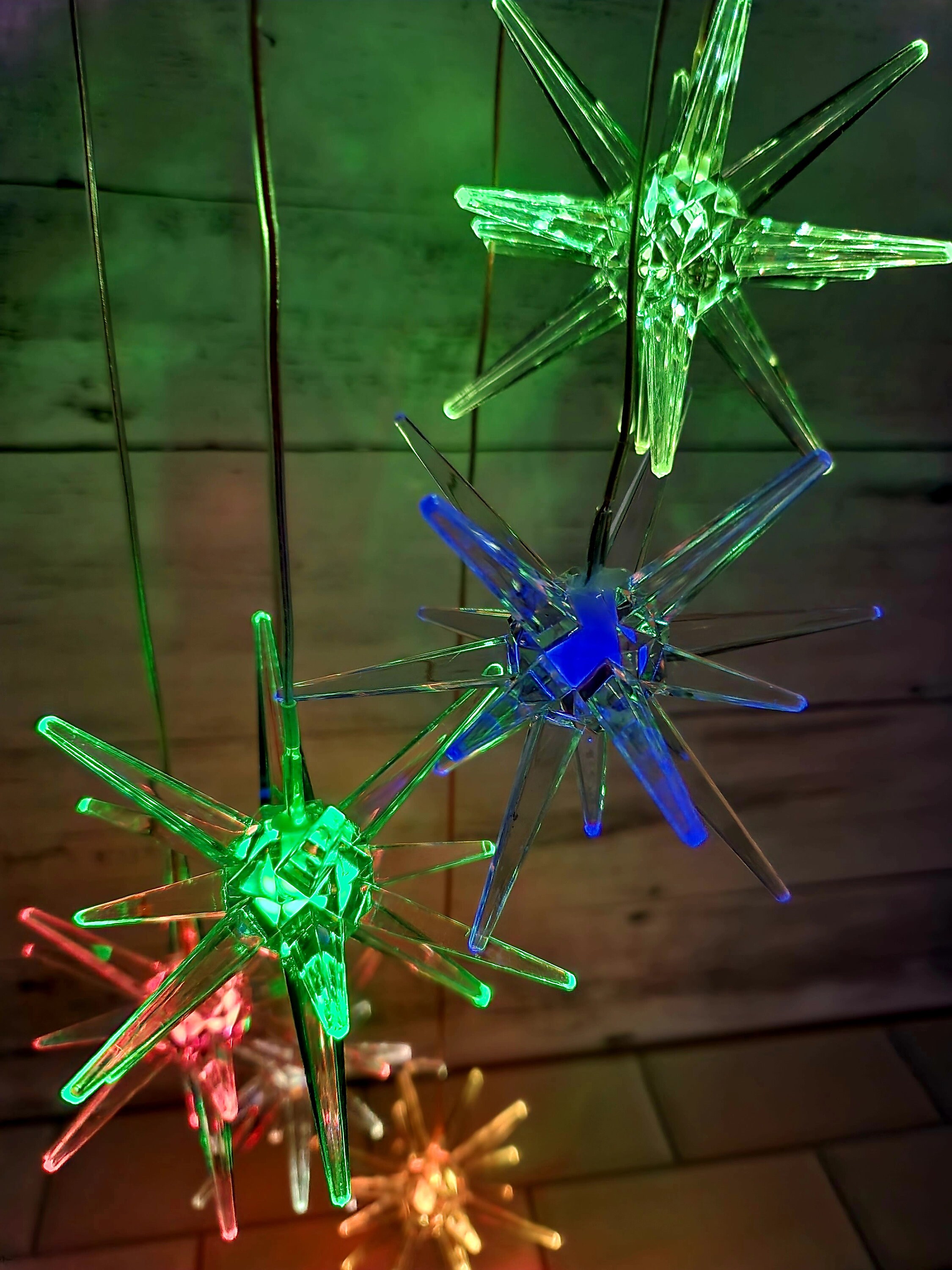 Hanging solar sale snowflake lights