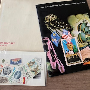 1978 U.S. Commemorative Year Set collection of 34 stamps incl. Airmails Mint