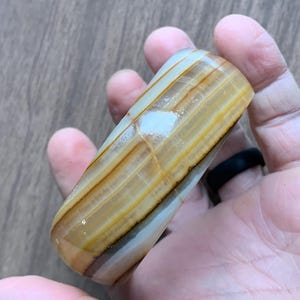 Vintage Jewelry Bangle Bracelet Large Marble Onyx Carved Really COOL