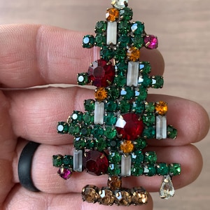 Vintage Weiss 6 Candle Costume Jewelry Christmas Tree Brooch