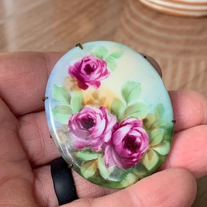 Antique Brooch 1900&#39;s Hand Painted With Flowers on Porcelain