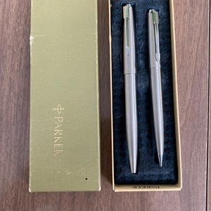 Vintage Parker 45 Cap Actuated Ballpoint & Mechanical Pencil In Excellent condition