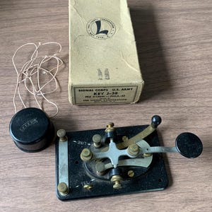 Lionel US Military J-38 Morse Code Straight Key Telegraph Keyer WWII Vintage
