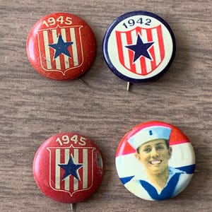 Vintage WWII Era Pinback Button Lot 1942 1945 Support USA