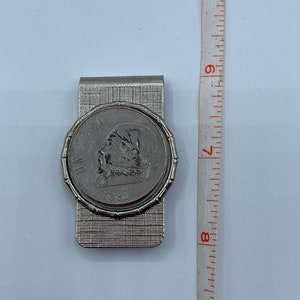 Vintage Money Clip 1981 UNPESO Coin Really Cool