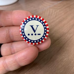 Vintage 1940&#39;s WWII Victory Military Pinback Button With More Code