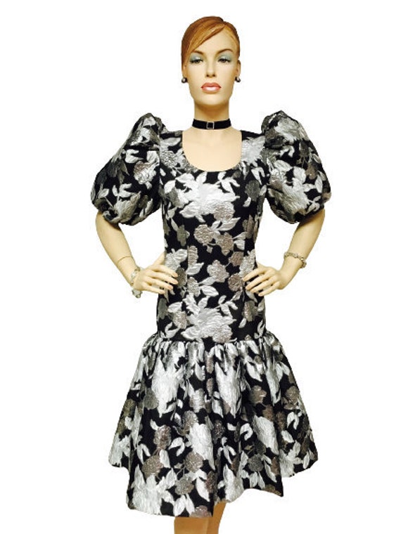 Knee Length Fishtail Silver Metallic Puffed Balloon Sleeves Dress