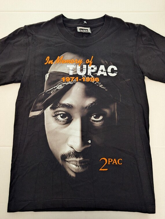 Vintage Tupac Shakur in Memory of 1971–1996 Tribute T-shirt by the
