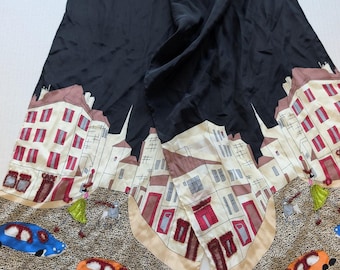 Lenço de seda Symphony Designs com estampa de rua parisiense e detalhes de poodle bordados à mão.