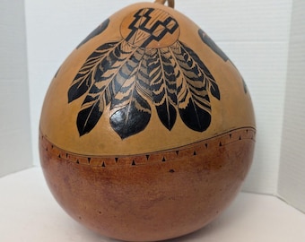 Penas de cabaça e design de búfalo pintados à mão de nativos americanos muito grandes