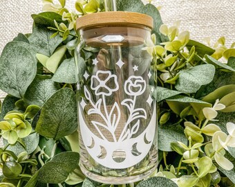 Horizontal Floral Moon Iced Coffee Glass, Iced Coffee Glass with Bamboo Lid, Boho Glass Can, Aesthetic Glass Can, Beer Glass, Witchy Gifts