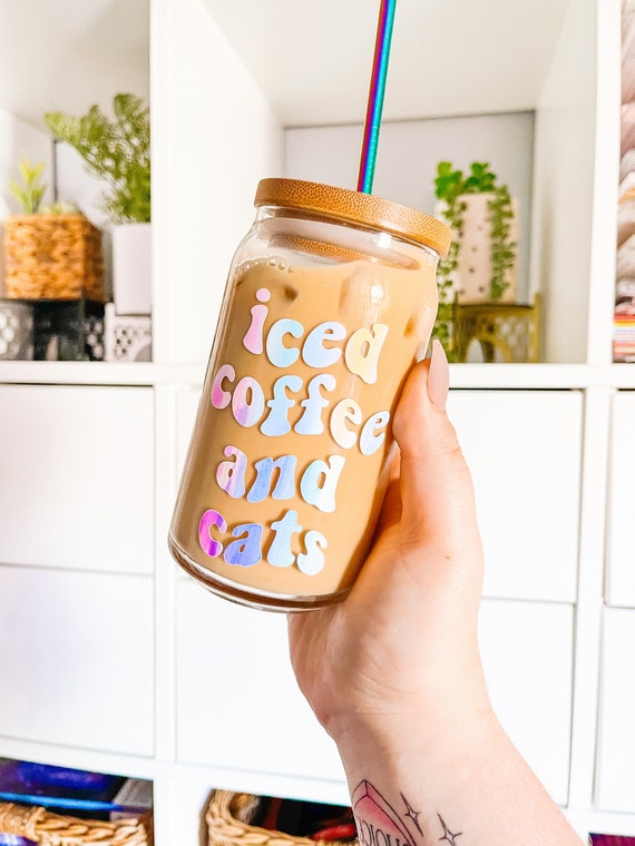 Iced Coffee and Cats Beer Can Glass, Iced Coffee Glass With Bamboo Lid and  Straw, Boho Iced Coffee Glass, Cat Lover Gifts, Cat Mom Gifts 