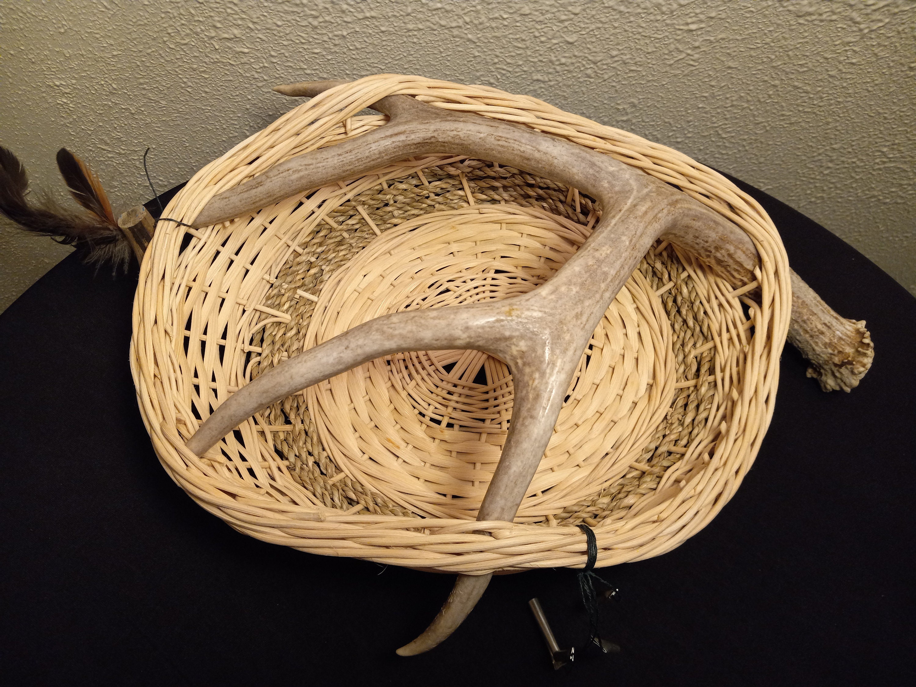 Small Native American Papago Tohono O'odham Two-Color Flat Basket