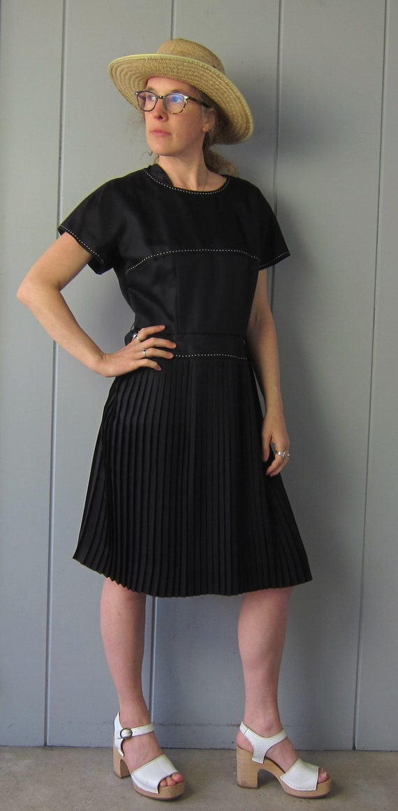 1950s Jack Stern Dress | Black Pleated Mid Centur… - image 4