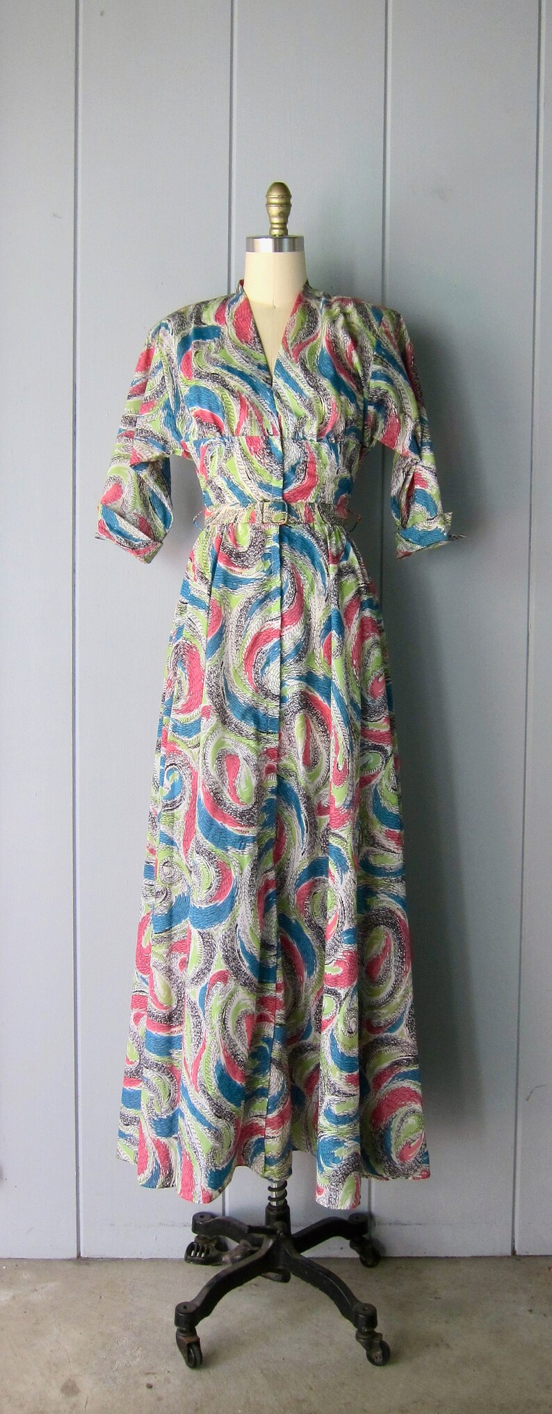 Colorful Printed 40s Lounge Dress with Front Zipper 1940s Dress Vintage Loungewear Dress Belted Robe Slip Dress