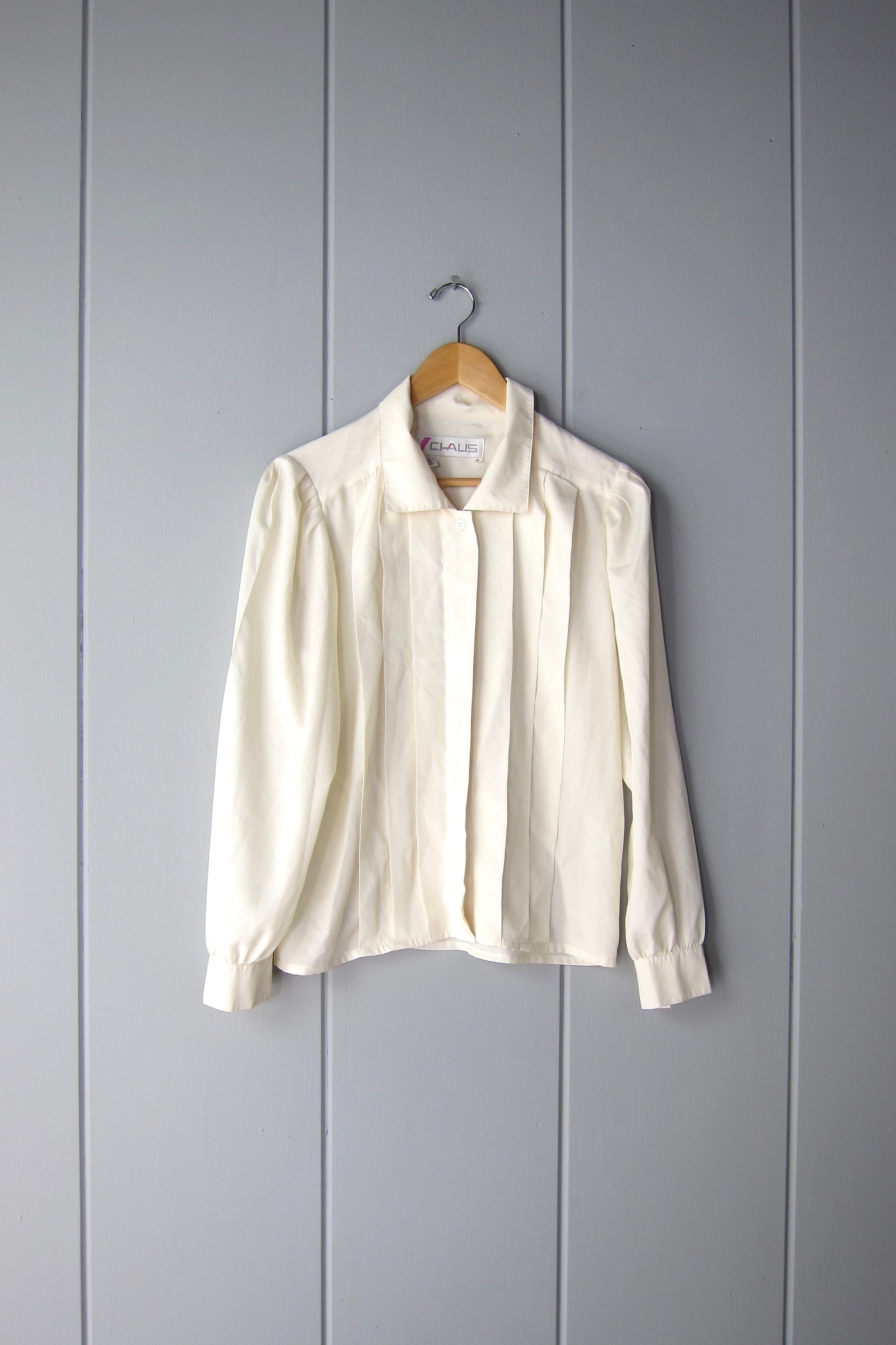 chaus roll tab blouse