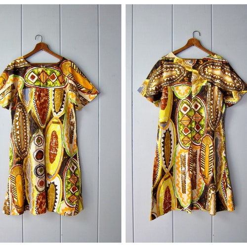 60s shops Colorful Abstract Print TIKI Dress | Vintage Short Sleeve Shift Dress | Earth Tone Retro Ethnic Artist Folk Dress