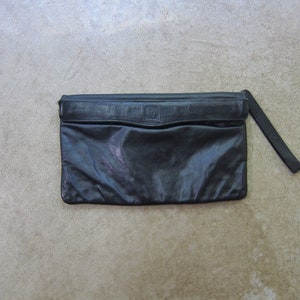 Cartera de mano de cuero negro de los años 80 / Monedero de mano de cuero vintage ANNE KLEIN / Bolso de mano de cuero negro