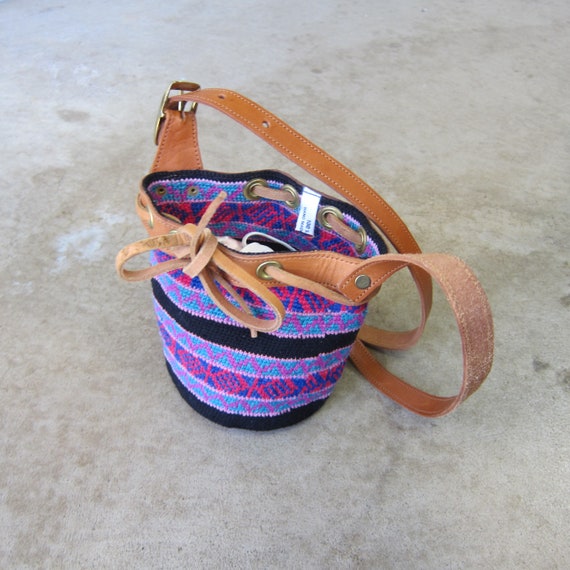 Vintage Handmade Guatemala Boho Multi Color with Leather Trim Bucket Bag Vintage Guatemala Woven Bucket Bag: Colorful Ethnic Leather  main image 4