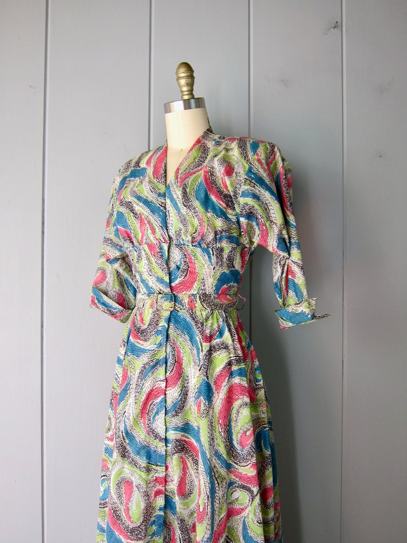 Colorful Printed 40s Lounge Dress with Front Zipper 1940s Dress Vintage Loungewear Dress Belted Robe Slip Dress