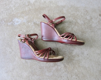 70s Reddish Brown Leather Wedge Sandals | Hippie Boho Strappy Wedge Sunjuns Sandals - 6M