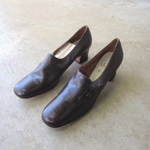 60s Brown Leather Loafers – Vintage Amalfi Slip On Button Shoes – Modern Women's Designer Italian Shoes - Deadstock CJ